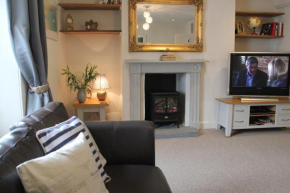 Отель Tide House Seaside Holiday Cottage  Шолдон